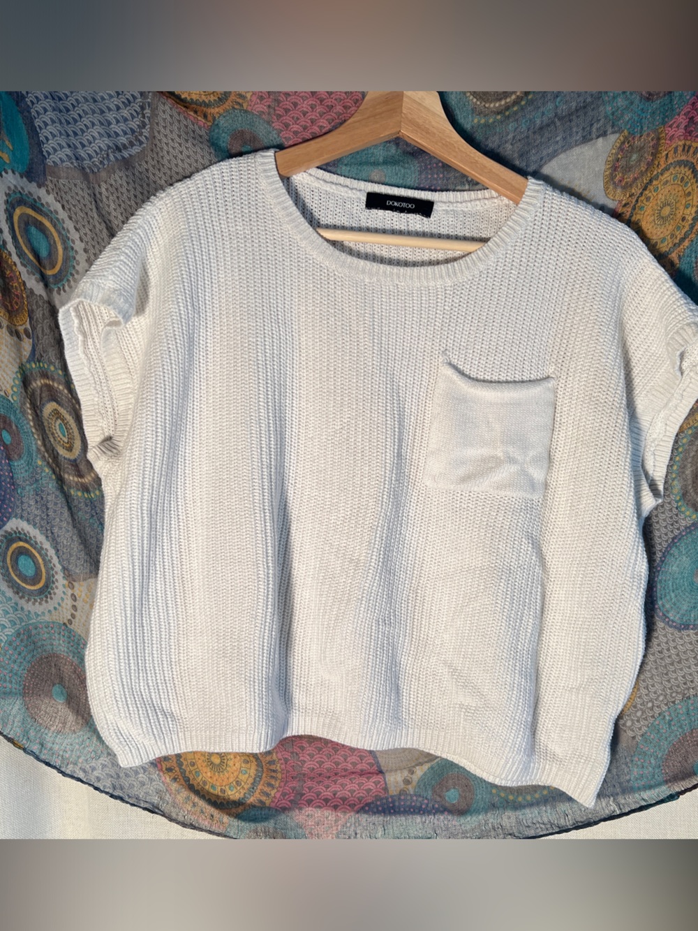 White Scoop Neck Short Sleeve Knit Sweater - Picture 1 of 2